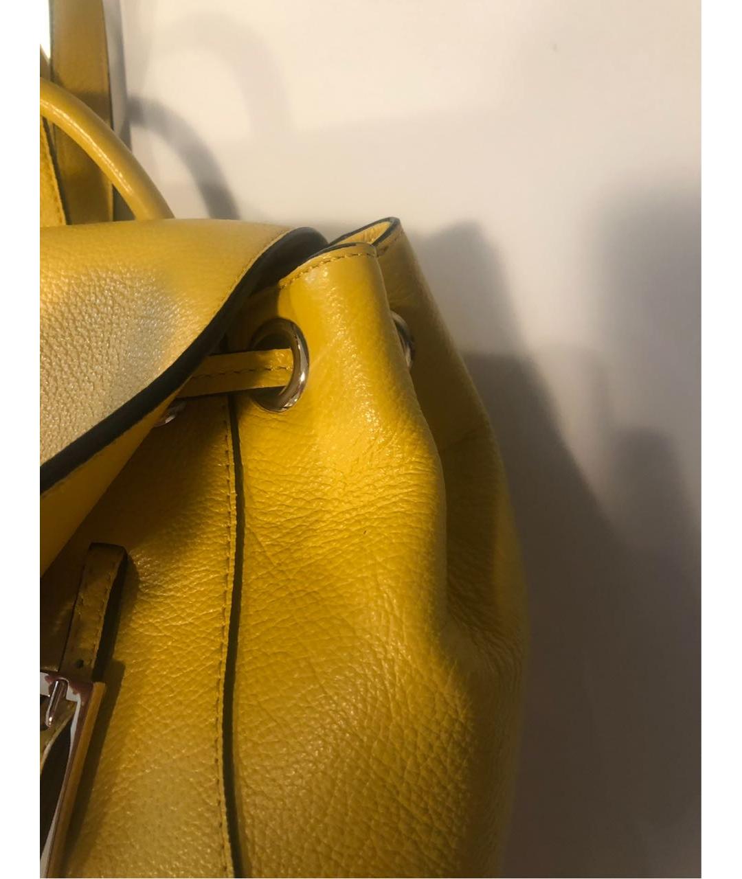 COCCINELLE Желтый кожаный рюкзак, фото 5