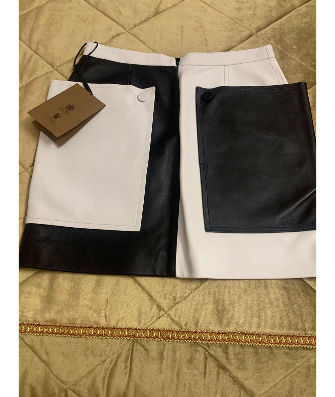BURBERRY Черная кожаная юбка мини, фото 3