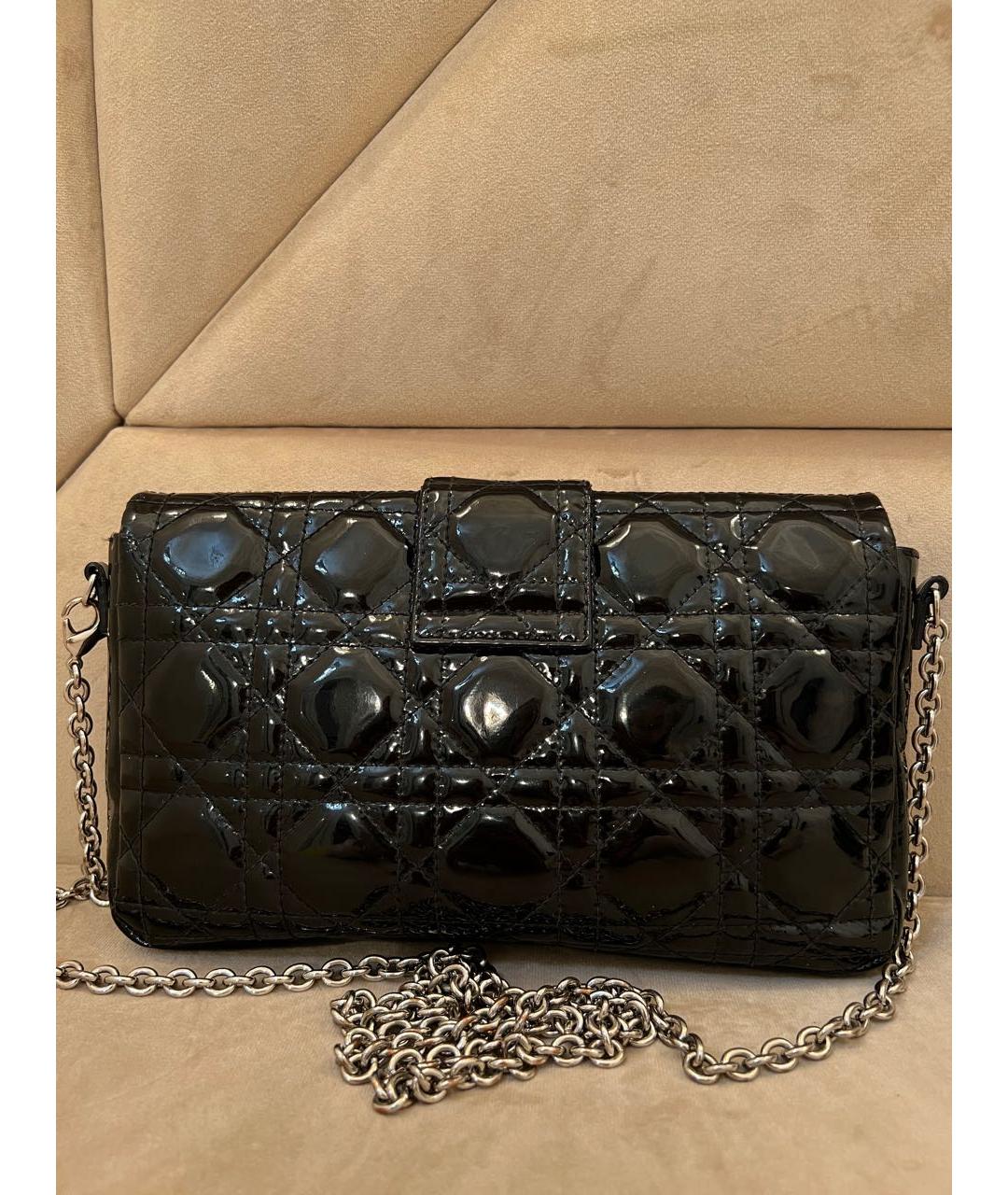 CHRISTIAN DIOR Черная сумка через плечо из лакированной кожи, фото 3