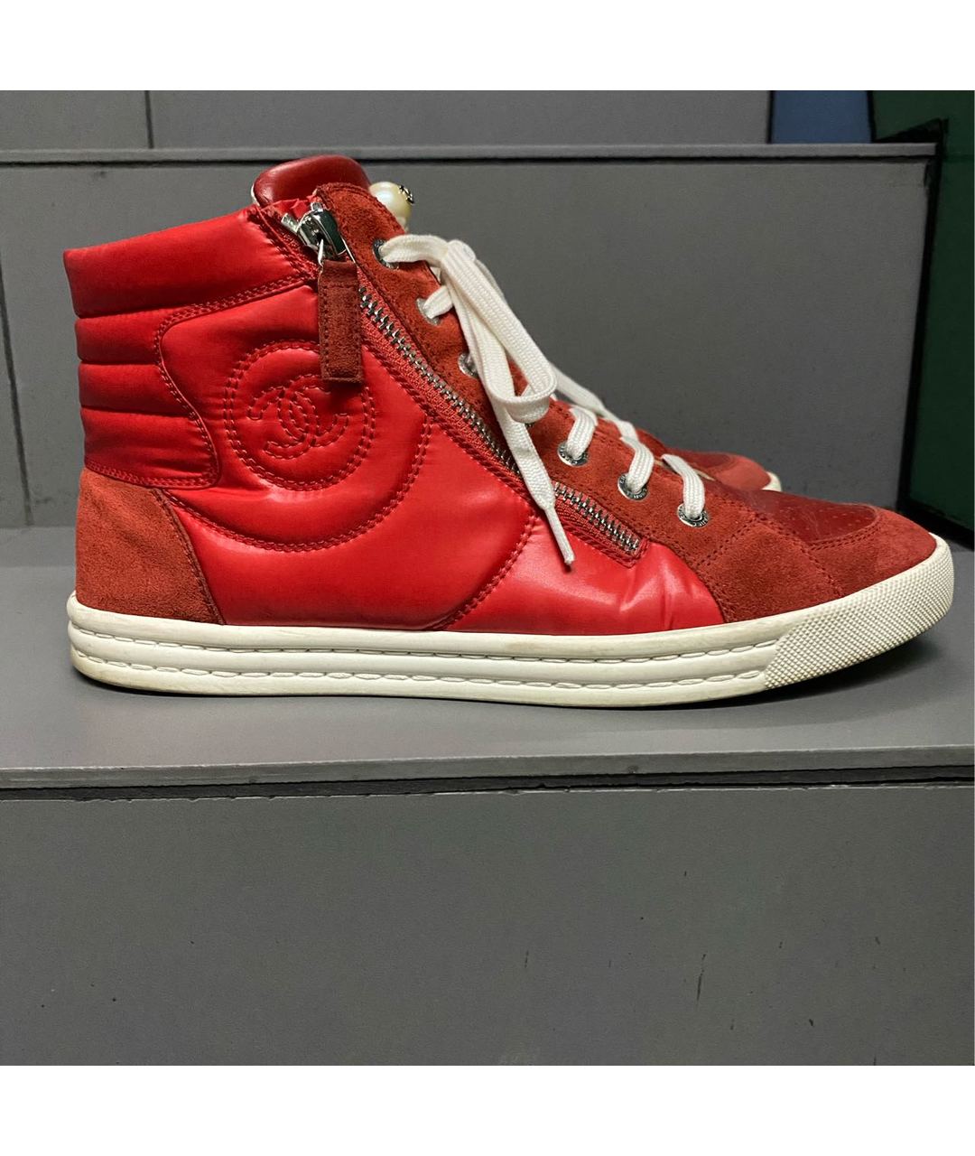 CHANEL PRE-OWNED Красные кожаные кроссовки, фото 5