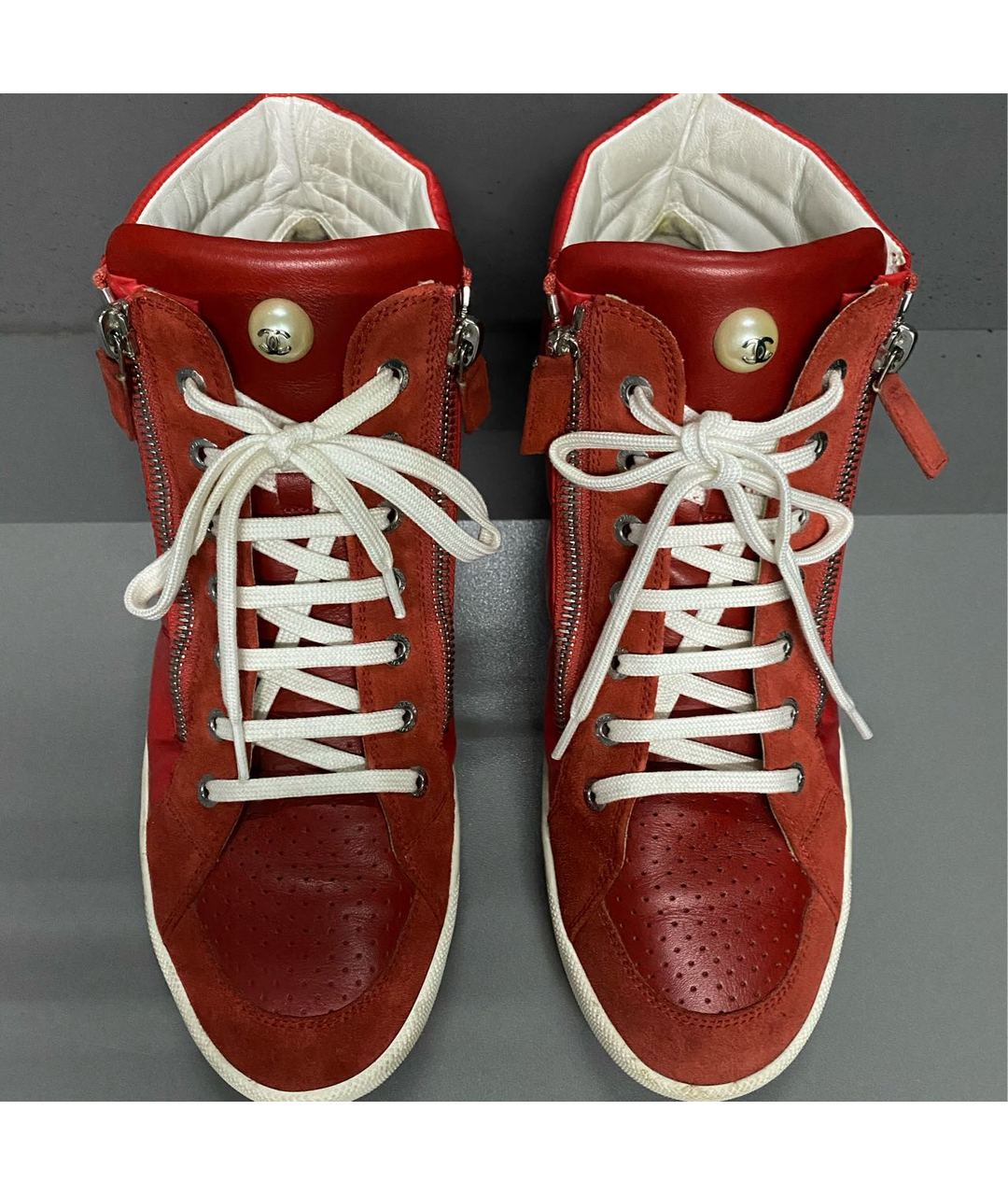 CHANEL PRE-OWNED Красные кожаные кроссовки, фото 3