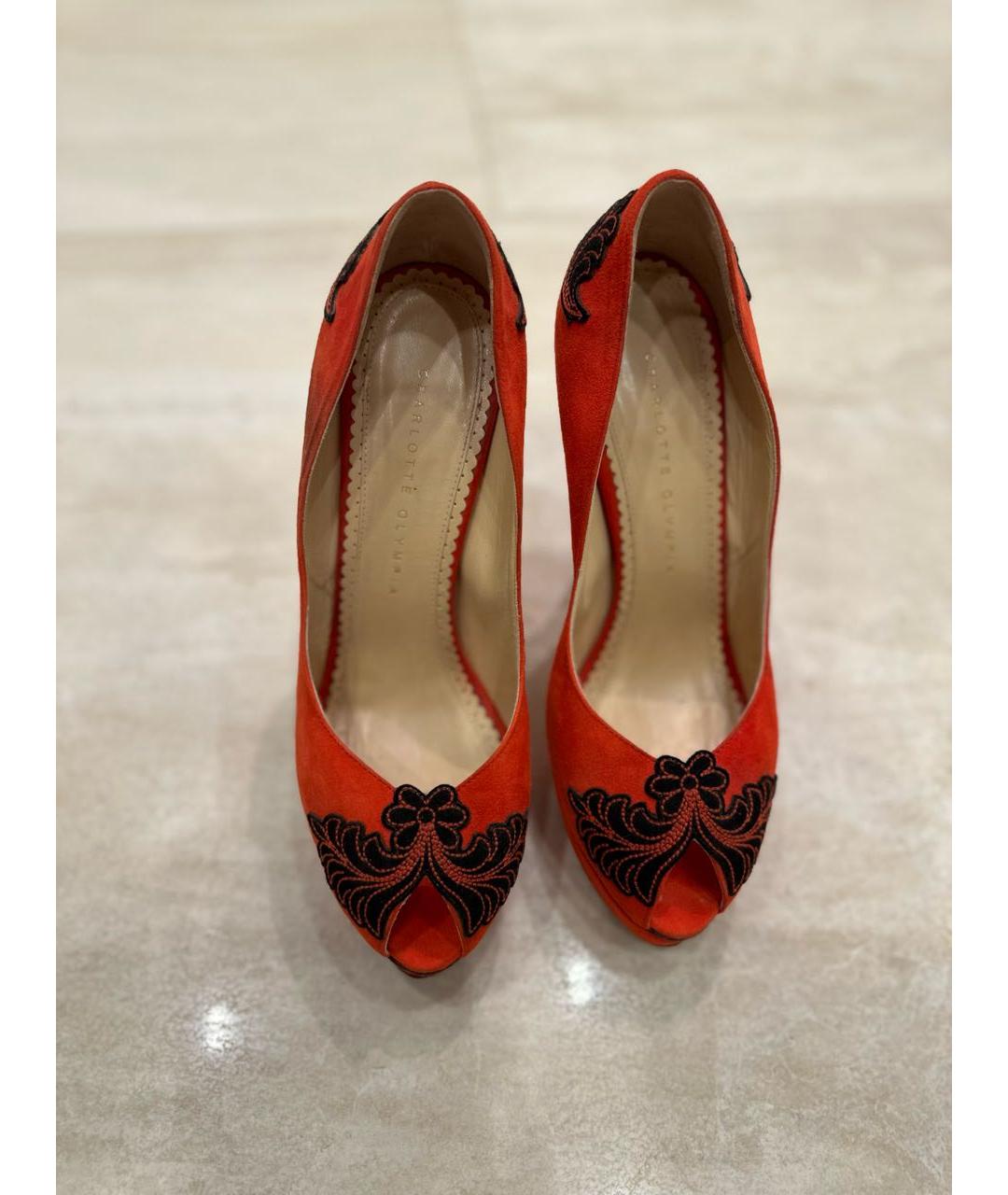 CHARLOTTE OLYMPIA Оранжевое замшевые туфли, фото 3