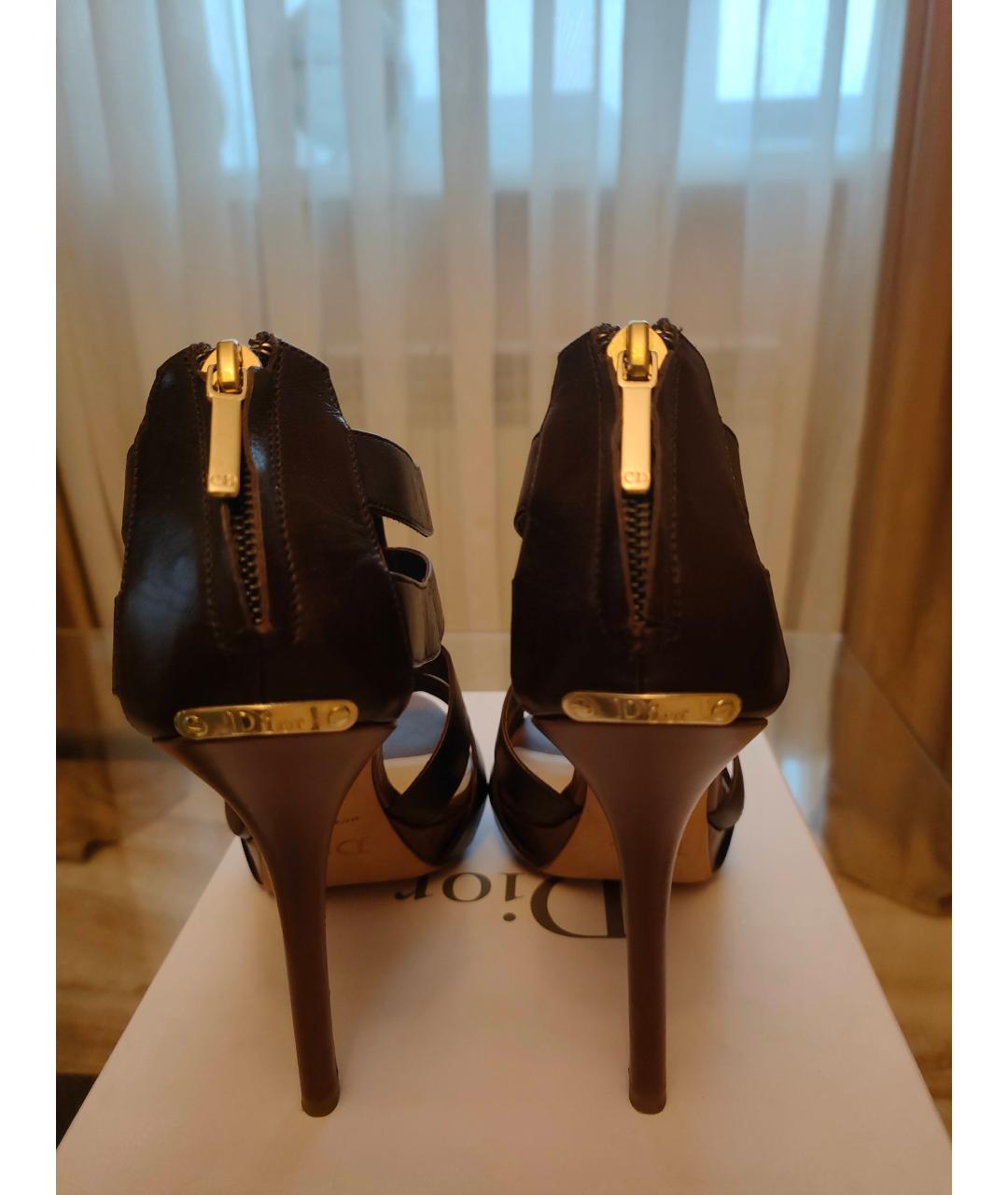 CHRISTIAN DIOR Коричневые кожаные босоножки, фото 3