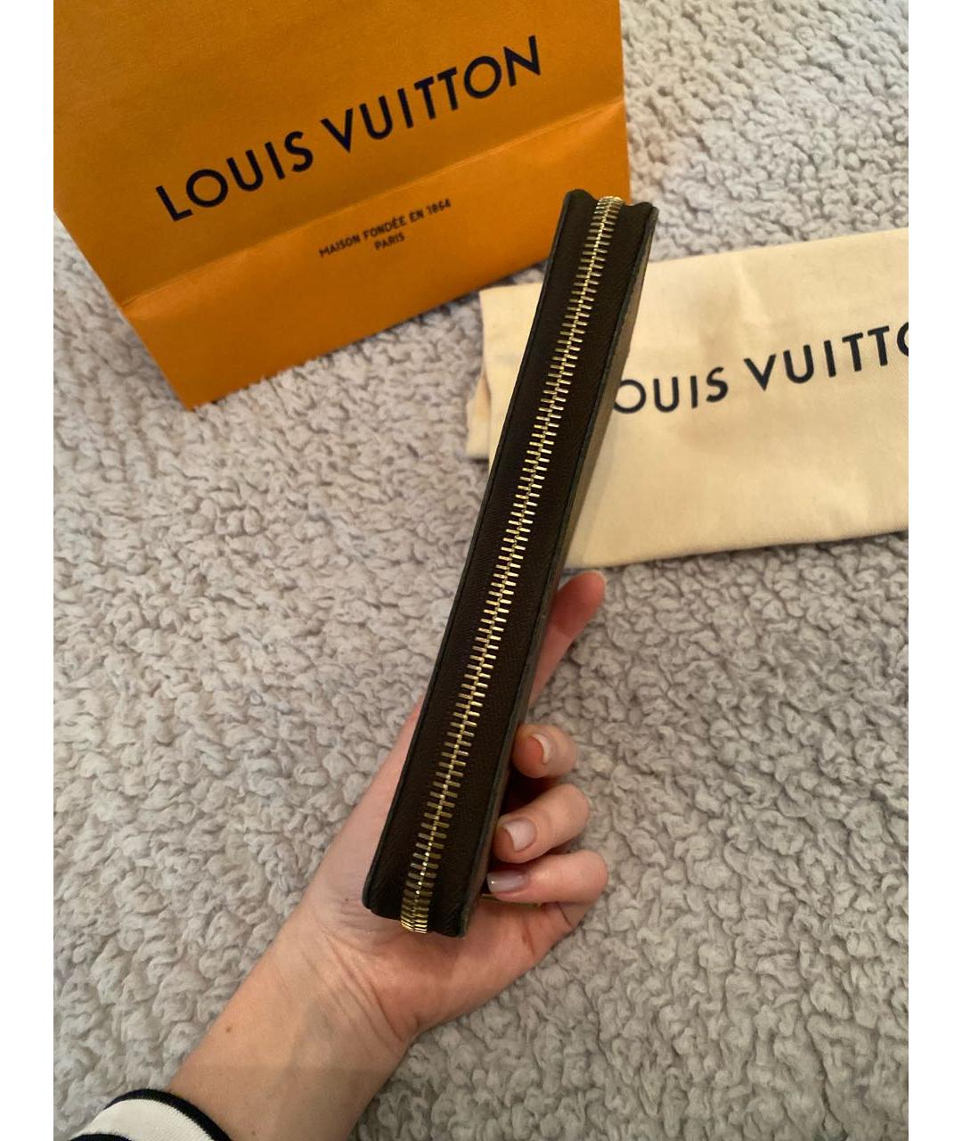 LOUIS VUITTON PRE-OWNED Коричневый кошелек, фото 4