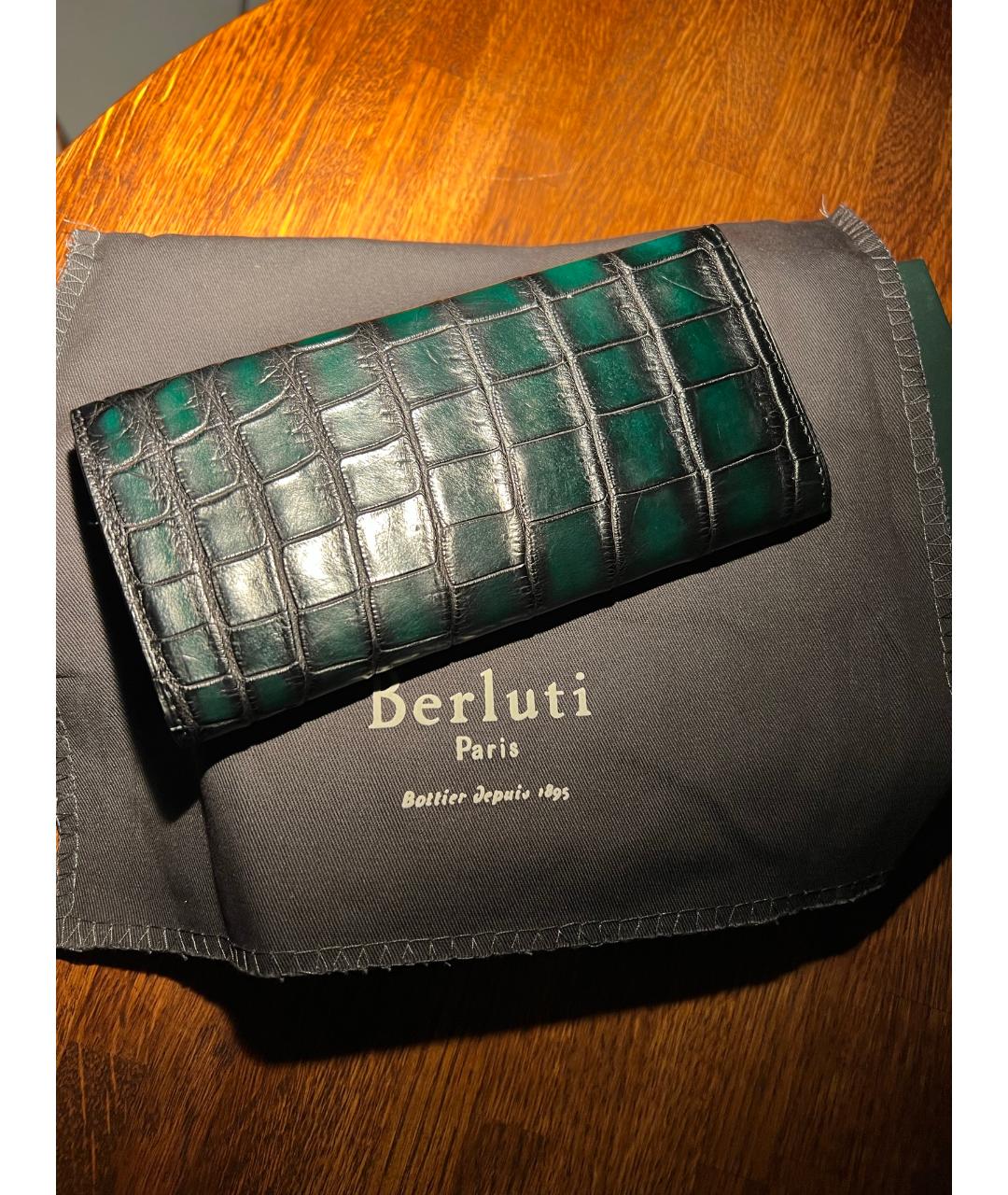 BERLUTI Зеленый кошелек из экзотической кожи, фото 2