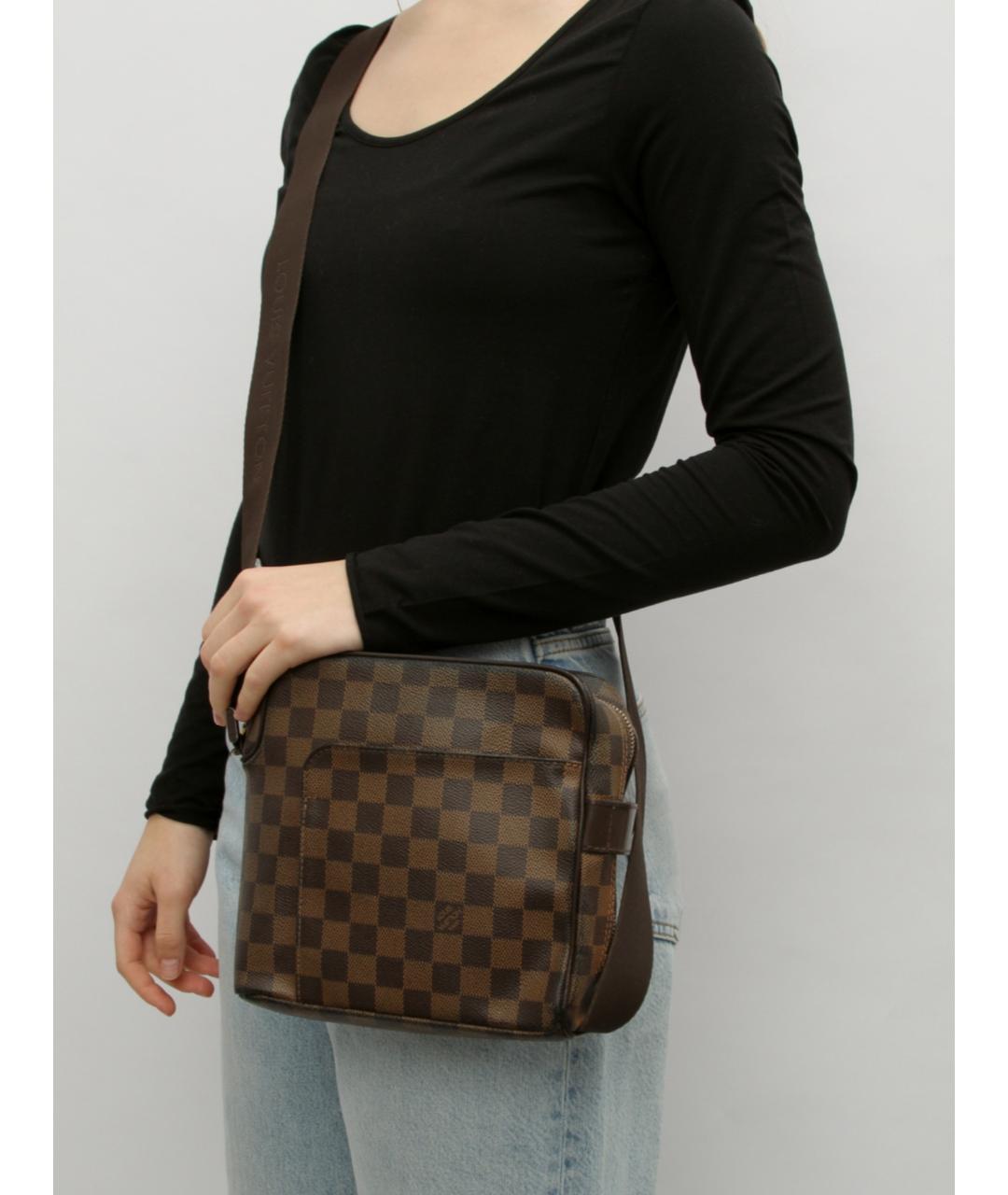 LOUIS VUITTON Коричневая кожаная сумка на плечо, фото 4